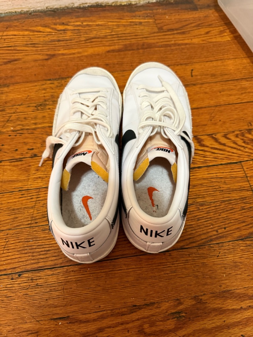 Nike Men’s White Sneakers with Black Swoosh - Picture 2 of 4